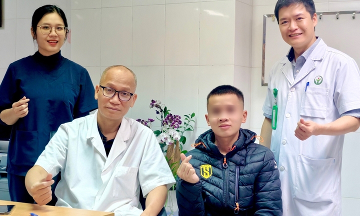 Hành trình thoát 'cửa tử' của nam sinh bị thanh sắt xuyên vùng đầu