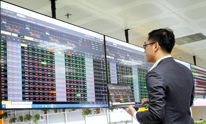 Nhà đầu tư chứng khoán nên làm gì sau phiên tăng mạnh nhất 1 tháng?