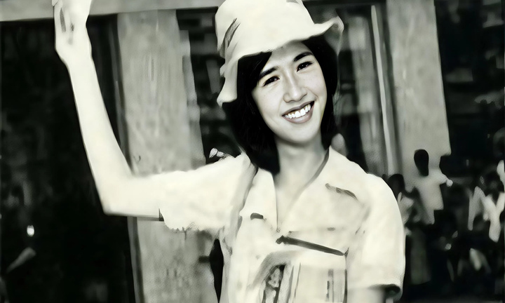 Cô bé bán báo 'Biệt động Sài Gòn': Làm tiếp viên hàng không, sống kín tiếng