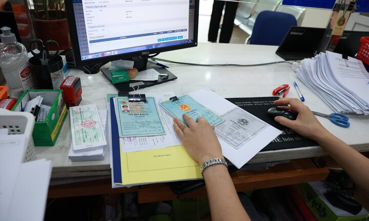 Sai thông tin trong trích lục kết hôn so với căn cước công dân, phải làm sao?