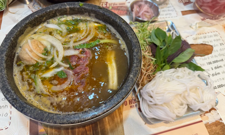 Cách nấu bún bò thố đá thơm ngon đơn giản