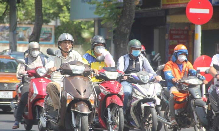 TP.HCM chờ hành lang pháp lý để triển khai cải hoán xe máy xăng sang điện