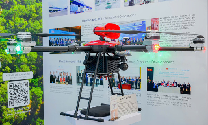 Mua drone, UAV phải đăng ký, điều khiển UAV từ 250g trở lên phải có giấy phép