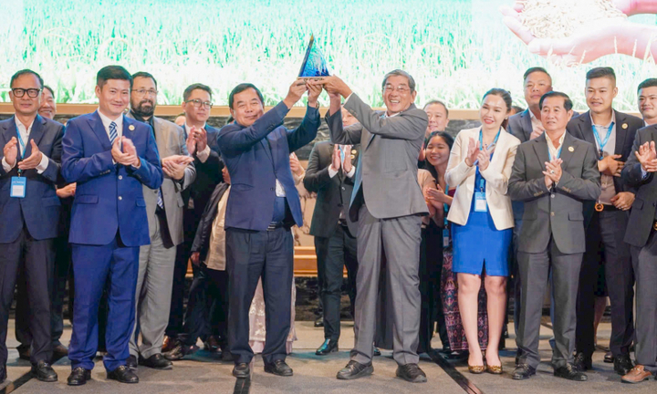 Gạo ST25 tiếp tục giành danh hiệu 'Gạo ngon nhất thế giới' năm 2025