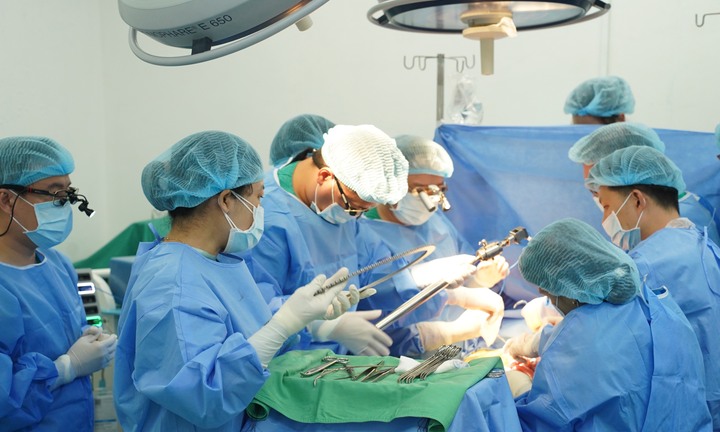 Ca ghép phổi đầu tiên ở miền Nam: Cô gái nén đau thương hiến tạng cha
