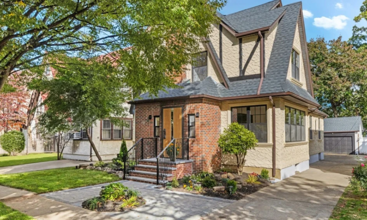 Rao bán căn nhà thời thơ ấu của Tổng thống Donald Trump với giá khó tin