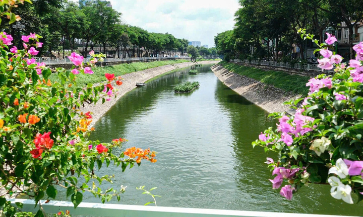 Hà Nội xây dựng công trình khẩn cấp 869 tỷ đồng bổ cập nước cho sông Tô Lịch