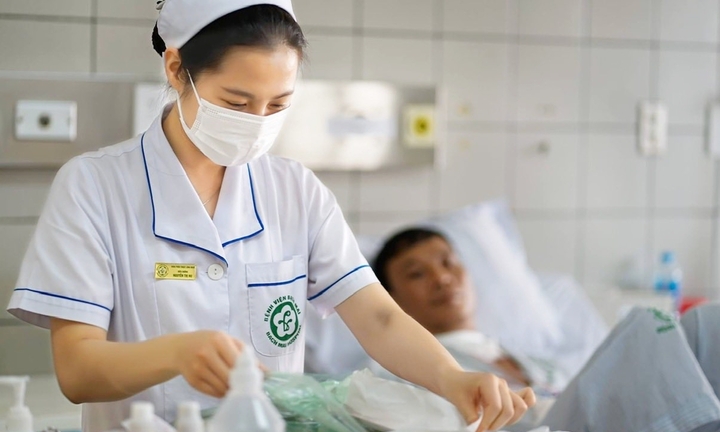 Hơn 600 cán bộ y tế tình nguyện đăng ký về Bệnh viện Bạch Mai cơ sở 2 làm việc