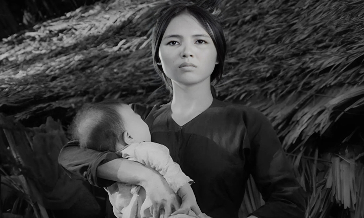 Chị Út Tịch phim 'Mẹ vắng nhà': Bỏ diễn bán cà phê, sống bình dị bên chồng NSND