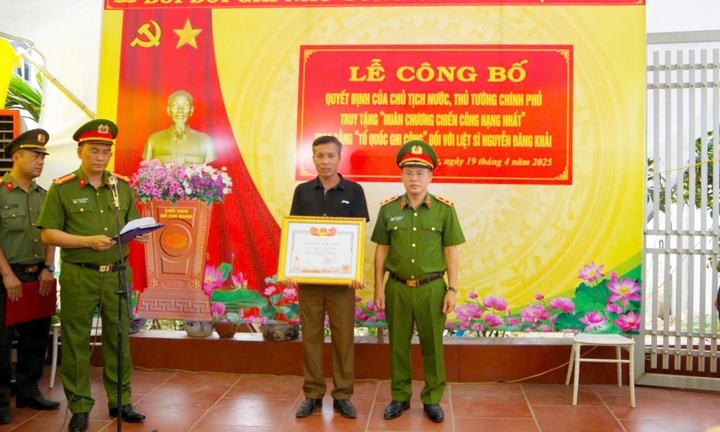 Em gái liệt sĩ Nguyễn Đăng Khải được tuyển dụng vào Công an tỉnh Hưng Yên