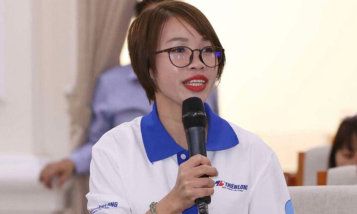 Cô giáo vùng cao rưng rưng kể về học trò ngã rách đầu gối vẫn cười, sợ lỡ học