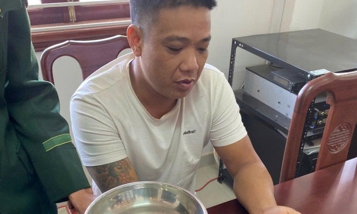 Khởi tố tài xế xe khách vận chuyển gần 12 lượng vàng từ Lào về Việt Nam