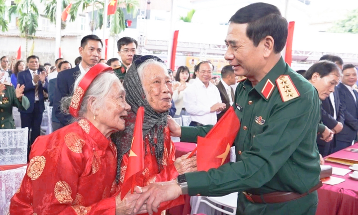 Đại tướng Phan Văn Giang dự Ngày hội Đại đoàn kết tại Thái Nguyên