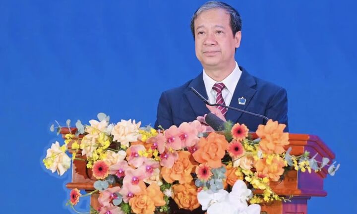 Bộ trưởng Bộ GDĐT thông tin lộ trình nâng phụ cấp ưu đãi đối với nghề giáo