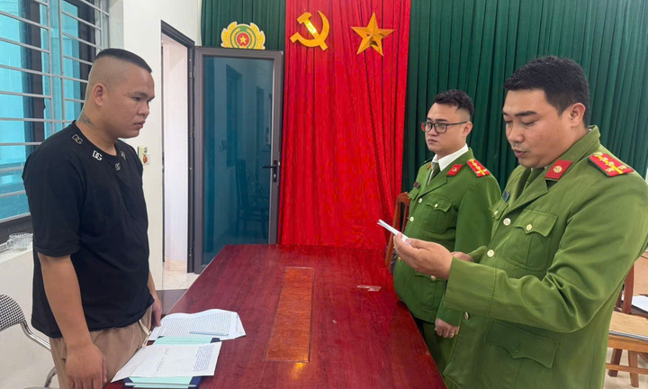 Bắt nam thanh niên bảo kê máy gặt tại Hưng Yên