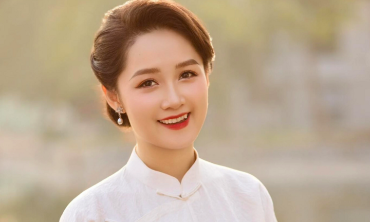 BTV trẻ nhất dẫn Thời sự của VTV từng là thủ khoa, lọt top 10 Hoa hậu Việt Nam