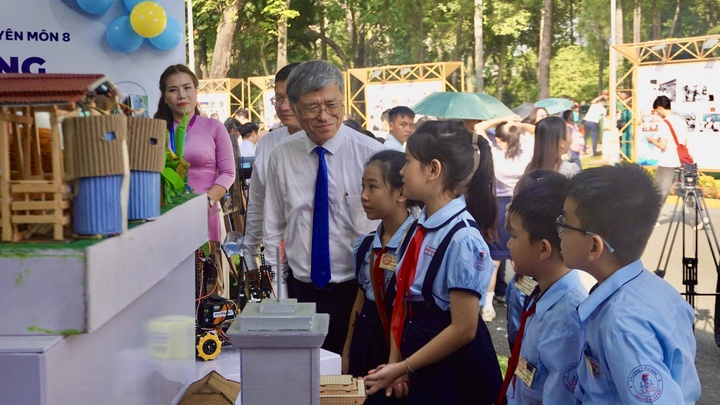 Ngày hội ghi dấu ấn 50 năm phát triển ngành Giáo dục TP.HCM