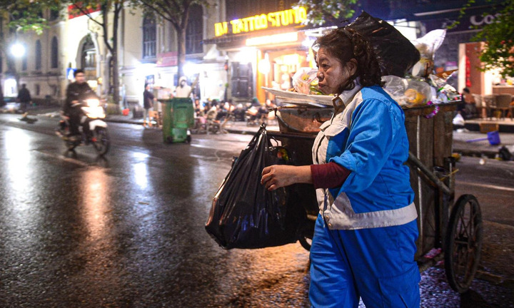 Dân mạng: 'Thiếu văn minh khi gọi công nhân vệ sinh môi trường là Rác ơi'