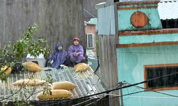 Dự báo thời tiết 20/11: Miền Bắc hửng nắng, mưa lũ vẫn bủa vây miền Trung