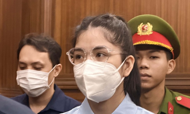 Hằng Du Mục khai quảng cáo kẹo Kera nhưng không kiểm chứng chất lượng