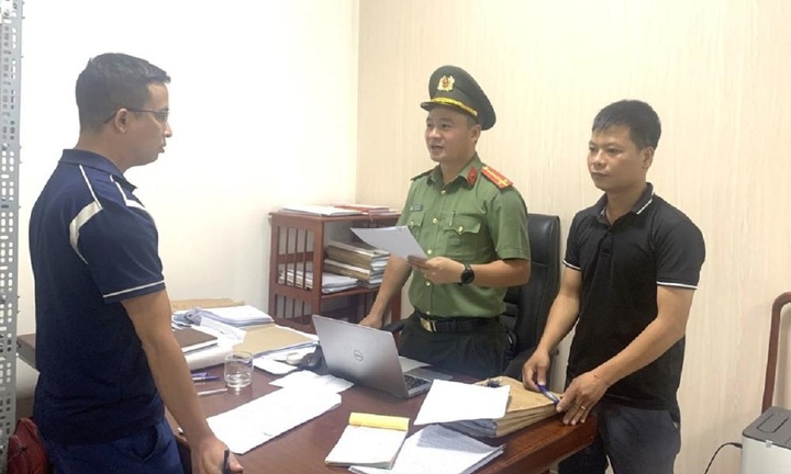 Bắt 9 kẻ trong đường dây tổ chức cho người khác trốn đi nước ngoài