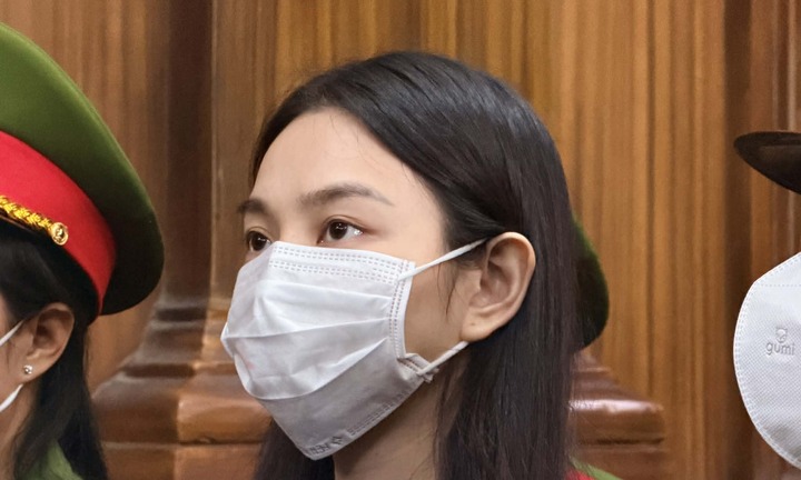 Thùy Tiên khai 'bất ngờ về kết quả giám định kẹo Kera, ba bị cáo cũng sử dụng'