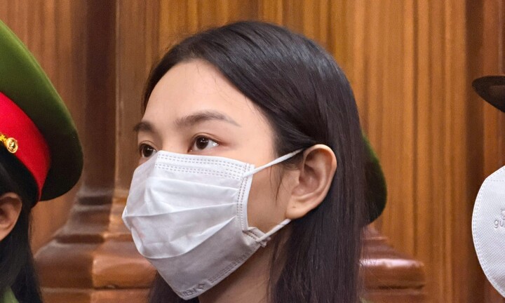 Tổng Giám đốc Công ty Sen Vàng vắng mặt trong phiên xét xử Hoa hậu Thùy Tiên