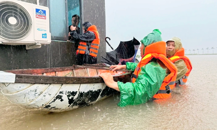 Đắk Lắk và Khánh Hoà vẫn là tâm điểm mưa lớn, nhiều sông lũ vượt đỉnh lịch sử