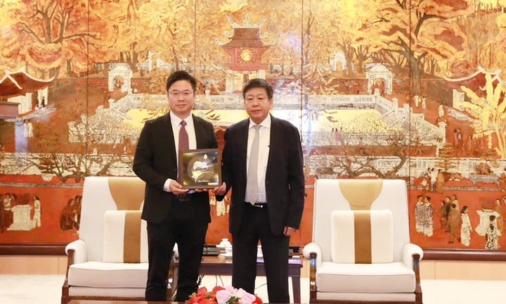 Hà Nội mong muốn CRRC Đại Liên chuyển giao công nghệ phát triển đường sắt đô thị