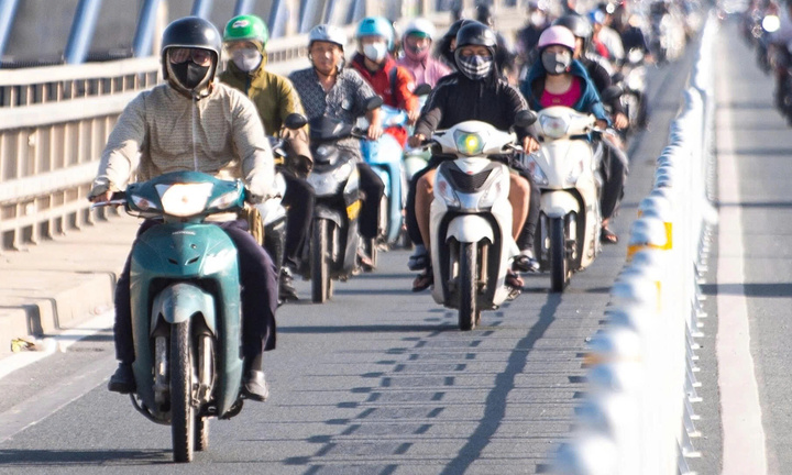 Hà Nội dự kiến hỗ trợ tối đa 5 triệu đồng khi người dân chuyển đổi xe máy điện