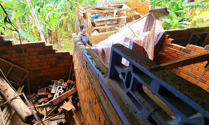 Thủ tướng yêu cầu khẩn trương trả bảo hiểm cho người dân bị ảnh hưởng bởi lũ lụt