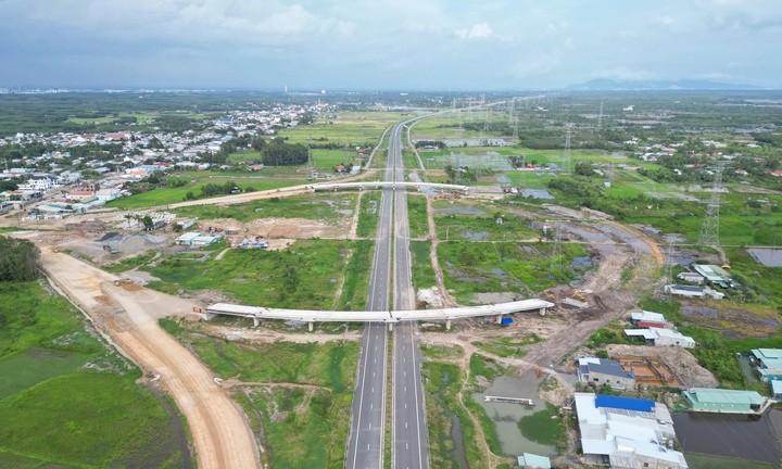 Phó Thủ tướng yêu cầu tranh thủ thời tiết, tăng ca đưa Vành đai 3 về đích 19/12