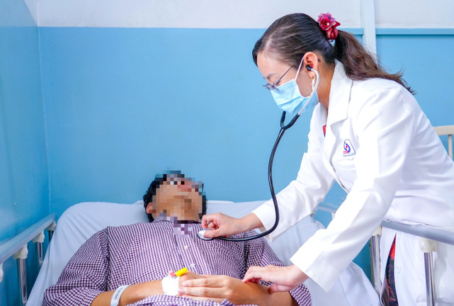 Hơn 310 người ngộ độc sau ăn bánh mì do vi khuẩn Salmonella 