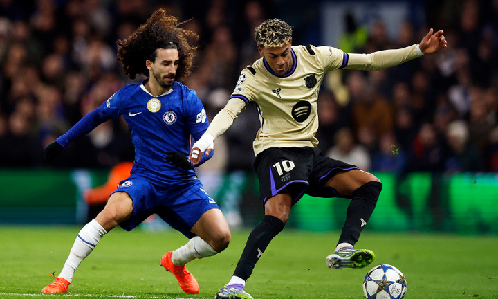 Kết quả Champions League: Hậu vệ thay nhau mắc lỗi, Barcelona thua thảm Chelsea