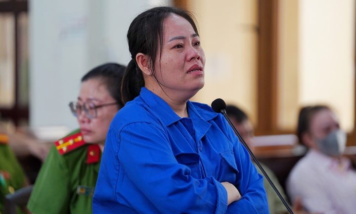 Kẻ đầu độc 4 người thân khóc xin 'được sống để sám hối' khi nghe tuyên tử hình 