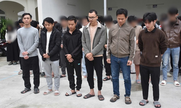 Phá đường dây website cờ bạc trực tuyến núp bóng công ty công nghệ