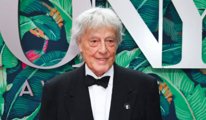 Tác giả của 'Shakespeare in Love' qua đời