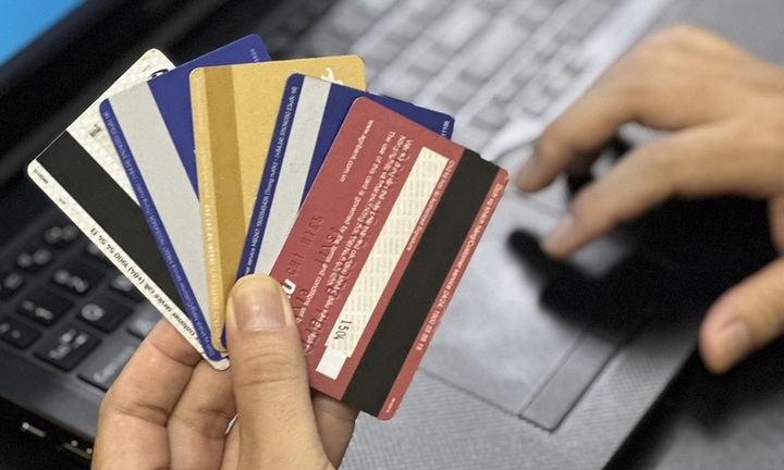 Ngân hàng thu phí quản lý với tài khoản có số dư dưới 500.000 đồng/tháng