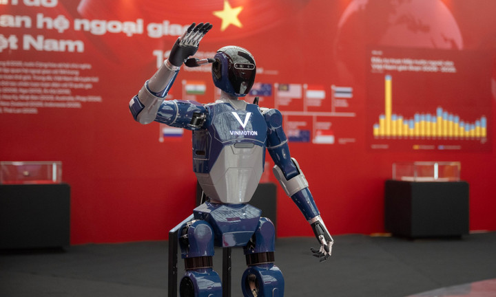 Robot hình người 'made in Việt Nam' sẽ linh hoạt hơn cả người