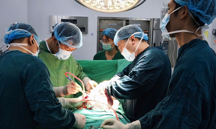 Phát hiện u buồng trứng sau chấn thương sọ não