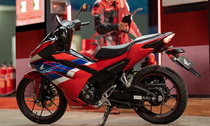 Bảng giá xe máy Winner R mới nhất tháng 12/2025