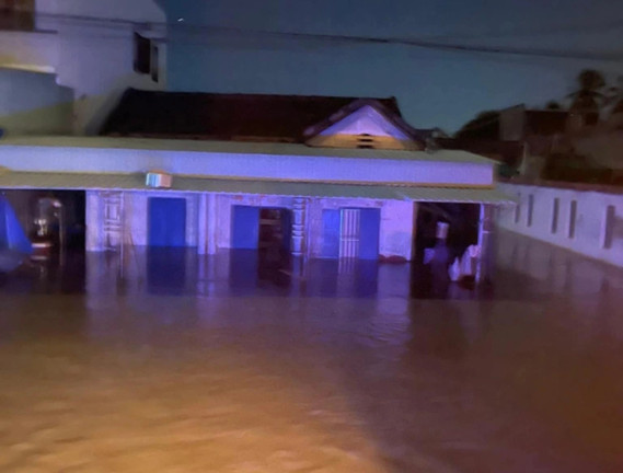 Nước lũ bắt đầu rút, nhiều nơi ở Lâm Đồng vẫn bị cô lập