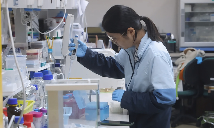 Giải mã sự gia tăng tỷ lệ tử vong sớm của giới khoa học trẻ Trung Quốc