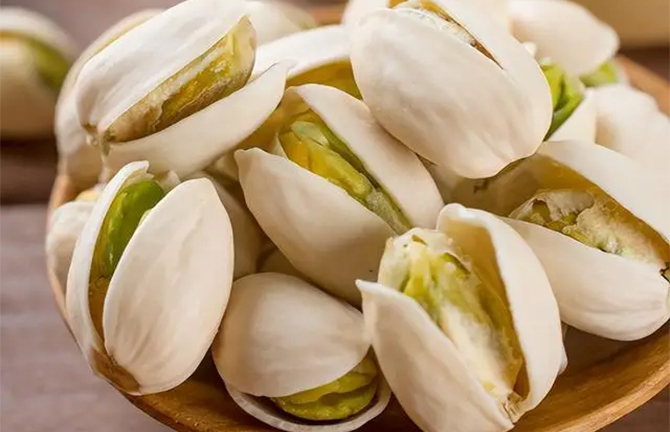 Ba loại hạt là khắc tinh của người cao tuổi 