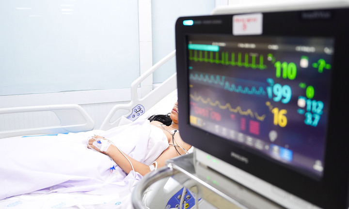 Tin mới tình hình sức khoẻ 2 nạn nhân sống sót trong vụ cháy quán ăn ở TP.HCM