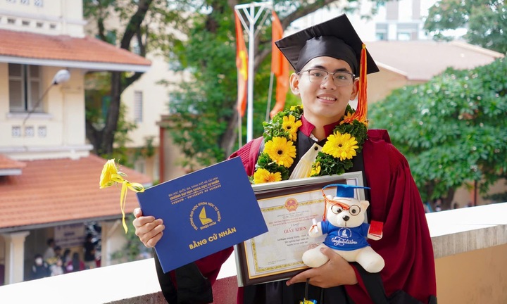 Cử nhân AI đầu tiên tốt nghiệp xuất sắc, 22 tuổi trở thành trợ giảng đại học