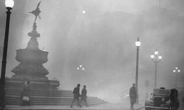 Hà Nội ô nhiễm không khí nhất thế giới: Thấy gì từ 'thảm hoạ sương mù' London?