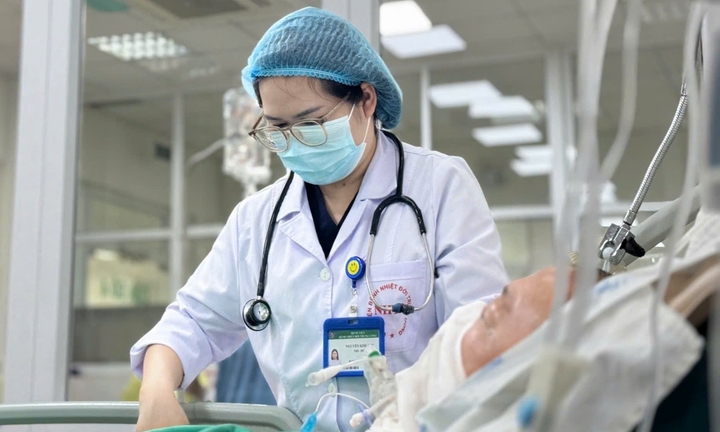 Người đàn ông từ Thái Lan về Việt Nam chữa bệnh 'vi khuẩn ăn thịt người'