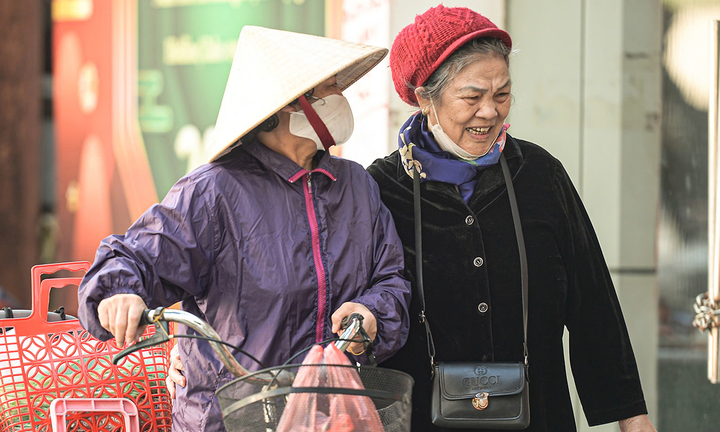 Thời tiết 10/12: Miền Bắc chênh lệch 10°C giữa ngày và đêm, miền Trung mưa lớn