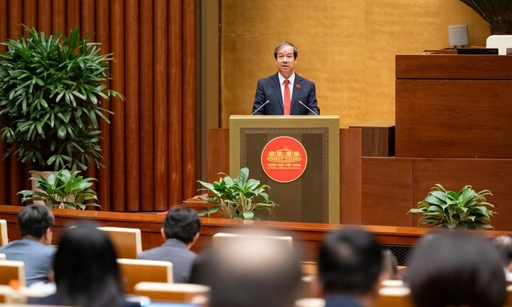 Nâng phụ cấp ưu đãi nghề 70% với giáo viên và 30% cho nhân viên